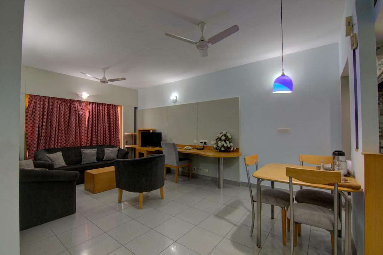 העיר בנגלור Tristar Serviced Apartments מראה חיצוני תמונה