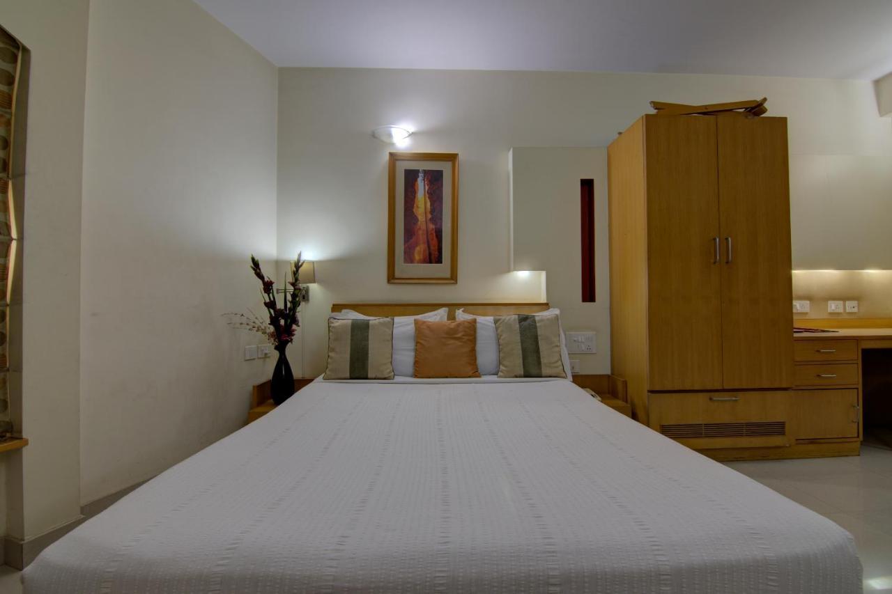 העיר בנגלור Tristar Serviced Apartments מראה חיצוני תמונה